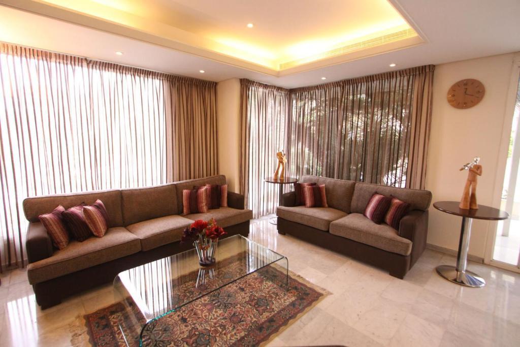 Residence De France Dbayeh Bagian luar foto