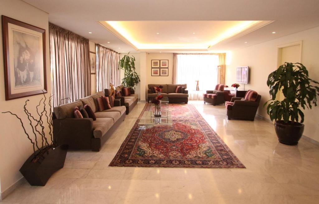 Residence De France Dbayeh Bagian luar foto