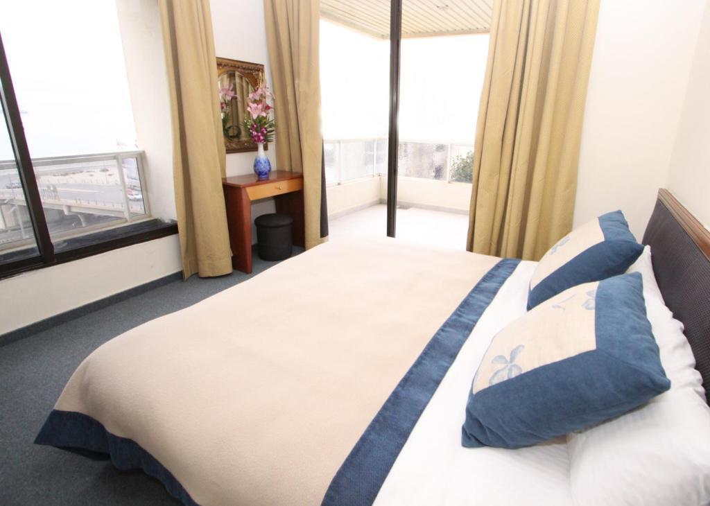 Residence De France Dbayeh Ruang foto