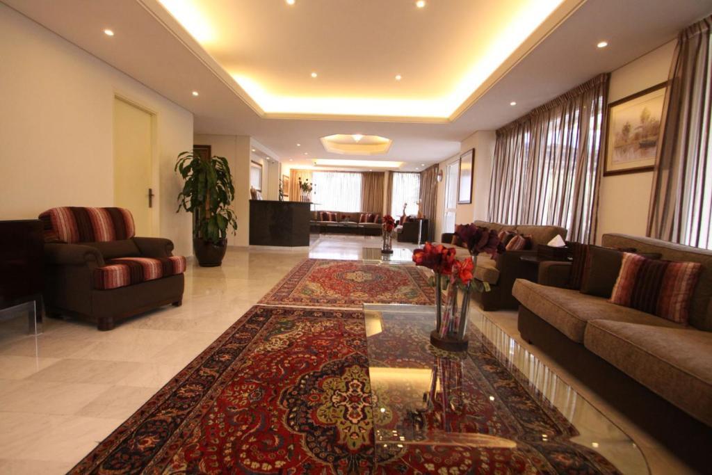 Residence De France Dbayeh Bagian luar foto