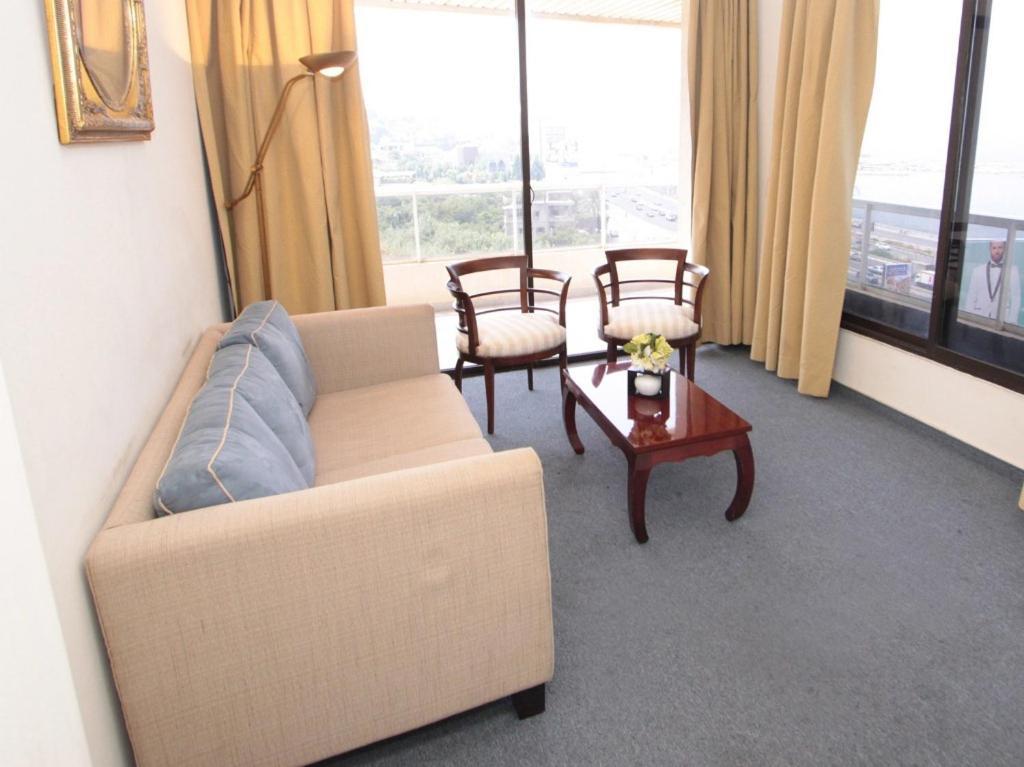 Residence De France Dbayeh Bagian luar foto