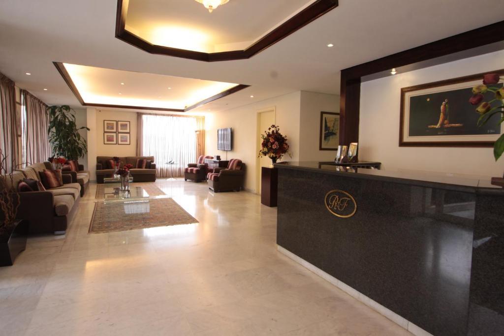 Residence De France Dbayeh Bagian luar foto